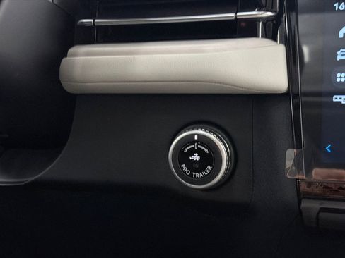 New 2026 Lincoln Navigator L Reserve image 32