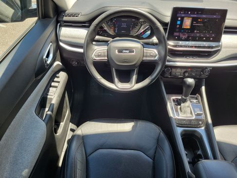 Used 2022 Jeep Compass Latitude AWD/4WD image 12