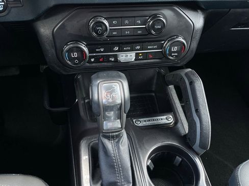 Used 2024 Ford Bronco Outer Banks AWD/4WD image 19