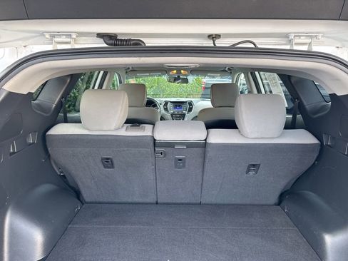 Used 2018 Hyundai Santa Fe Sport image 16