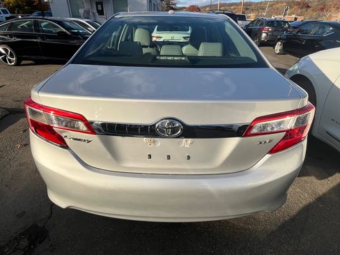 Used 2012 Toyota Camry XLE image 4