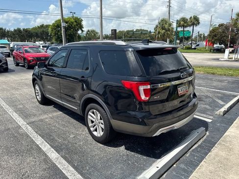 Used 2016 Ford Explorer XLT w/ Equipment Group 202A FWD image 18