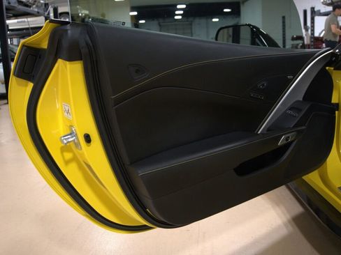 Used 2016 Chevrolet Corvette Z06 w/ 3LZ Preferred Equipment Group RWD image 36