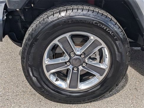 Certified 2018 Jeep Wrangler Unlimited Sahara image 8