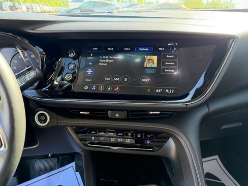 Certified 2022 Buick Envision Avenir w/ Technology Package II AWD/4WD image 26