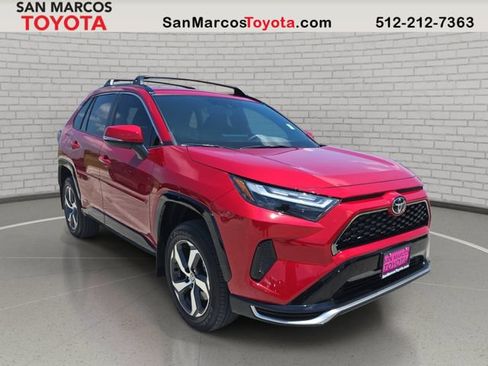 Used 2025 Toyota RAV4 SE AWD/4WD image 3