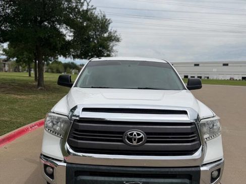 Used 2016 Toyota Tundra SR5 w/ SR5 Upgrade Package image 4