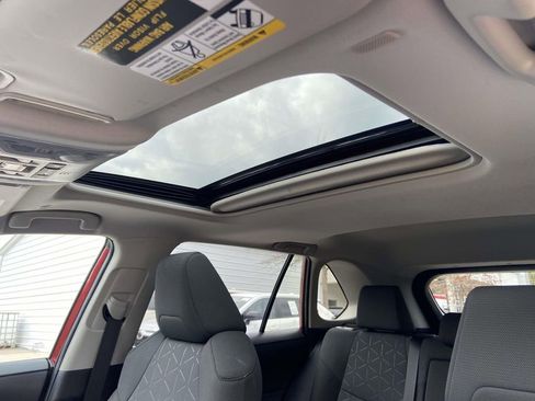 Used 2025 Toyota RAV4 XLE w/ Convenience Package image 18