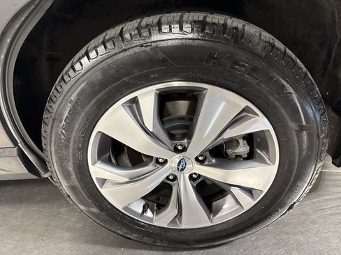 Used 2022 Subaru Ascent Premium w/ Convenience Package AWD/4WD image 11