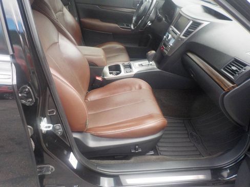 Used 2013 Subaru Outback 2.5i Limited AWD/4WD image 13