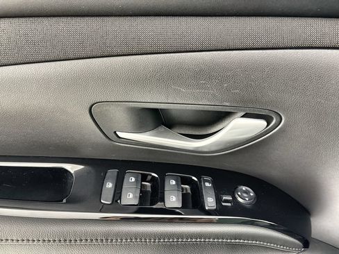 Used 2024 Hyundai Tucson Limited FWD image 15