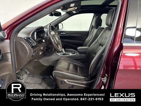 Used 2019 Jeep Grand Cherokee Overland AWD/4WD image 4
