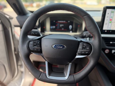 Used 2026 Ford Explorer ST-Line AWD/4WD image 12
