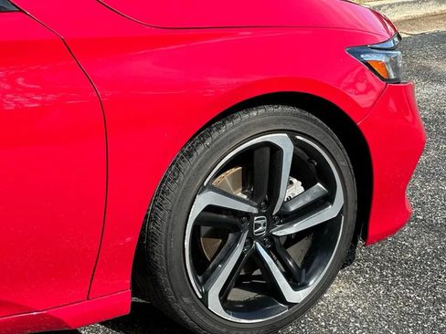 Used 2019 Honda Accord Sport image 9