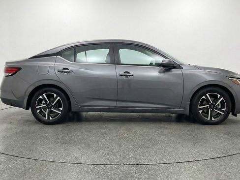 Used 2025 Nissan Sentra SV image 11