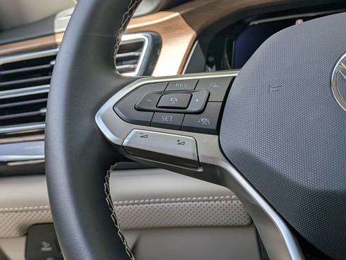 Certified 2026 Volkswagen Atlas SE image 29