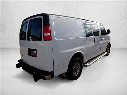 Used 2019 Chevrolet Express 2500 w/ Driver Convenience Package RWD image 4