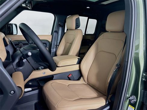 New 2026 Land Rover Defender 130 X-Dynamic SE image 21