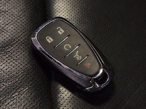 Used 2020 Chevrolet Traverse Premier FWD image 32