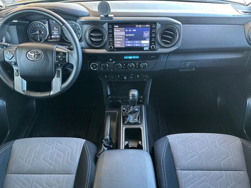 Used 2021 Toyota Tacoma TRD Off-Road w/ Technology Package AWD/4WD image 3