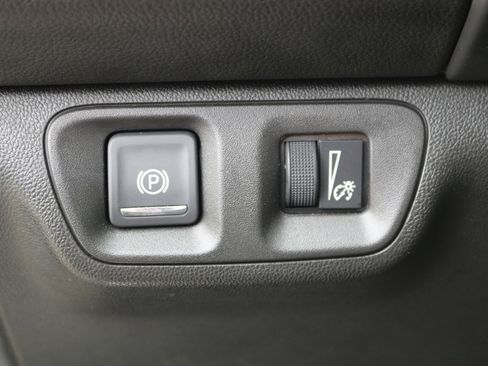 Used 2023 GMC Acadia SLT image 19