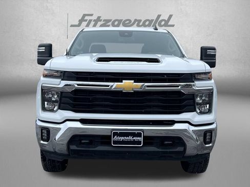 Used 2025 Chevrolet Silverado 2500 LT w/ Convenience Package AWD/4WD image 5