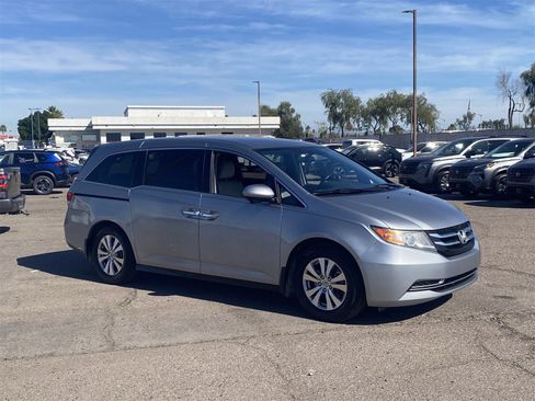 Used 2016 Honda Odyssey SE image 8