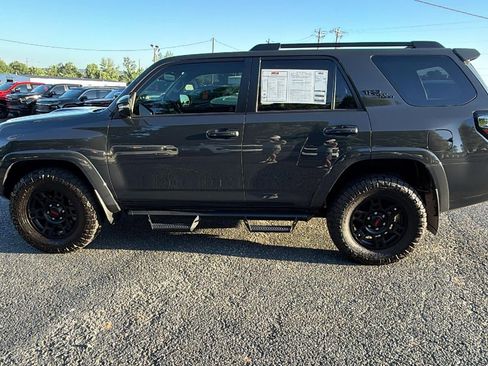 Used 2024 Toyota 4Runner TRD Off-Road Premium AWD/4WD image 11