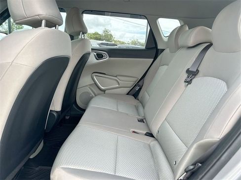 Certified 2023 Kia Soul LX image 19