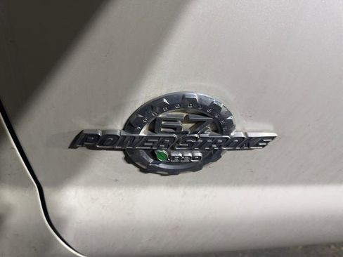 Used 2012 Ford F250 Lariat w/ Lariat Interior Pkg image 17