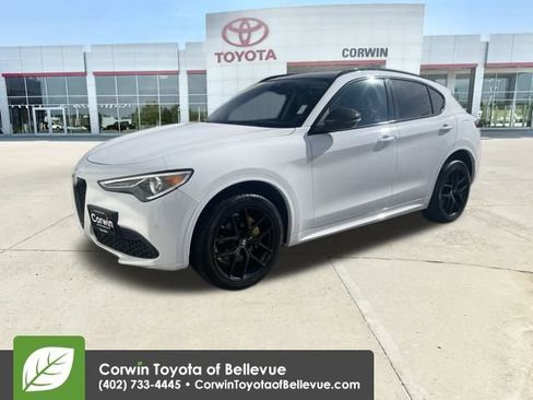Used 2021 Alfa Romeo Stelvio Ti w/ Nero Edizione image 7