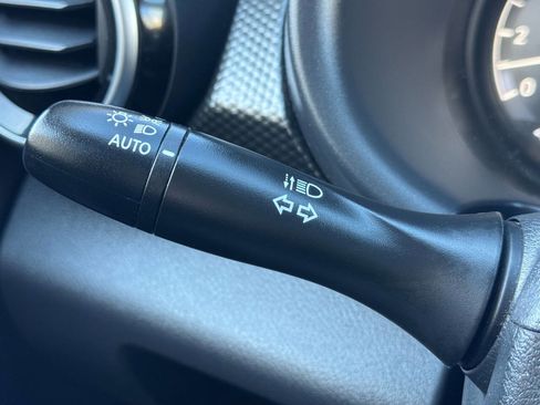 Used 2023 Nissan Kicks SV image 27