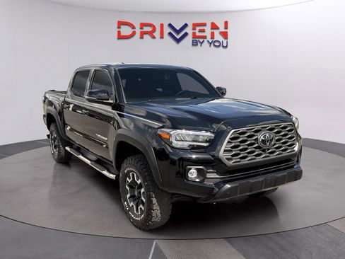 Used 2023 Toyota Tacoma TRD Off-Road w/ Advanced Technology Package AWD/4WD image 8