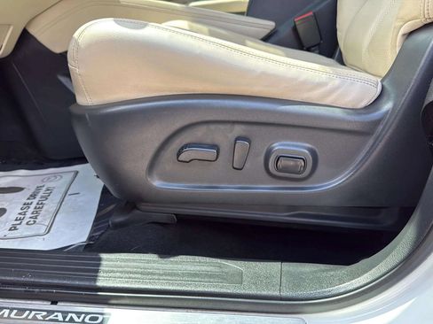 Used 2020 Nissan Murano SL w/ Moonroof Package FWD image 14