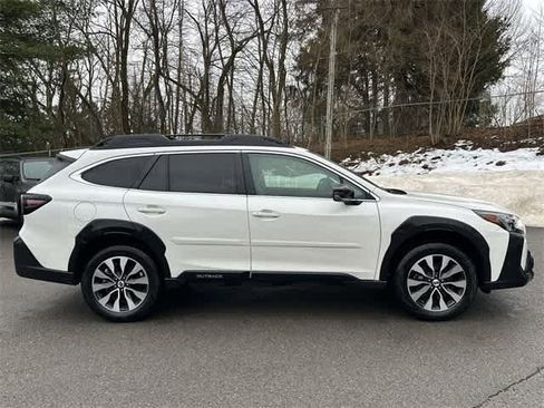 Certified 2025 Subaru Outback Limited image 3