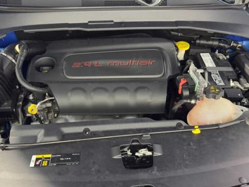 Used 2022 Jeep Compass Latitude FWD image 33