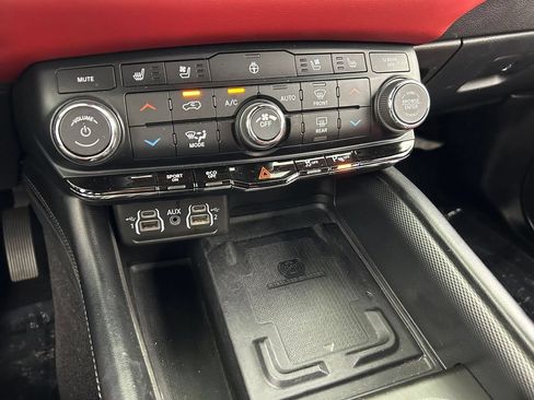 Used 2021 Dodge Durango R/T w/ Blacktop Package RWD image 25