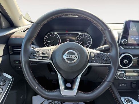 Used 2023 Nissan Sentra SR w/ SR Premium Package FWD image 16