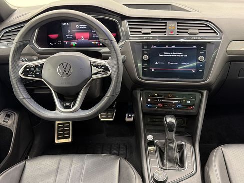 Used 2022 Volkswagen Tiguan SE R-Line AWD/4WD image 28