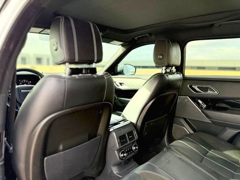 Used 2018 Land Rover Range Rover Velar R-Dynamic SE image 37