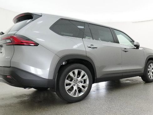 New 2026 Toyota Grand Highlander FWD image 13