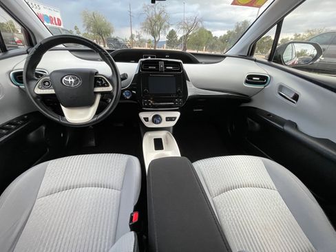 Used 2016 Toyota Prius Three Touring image 20