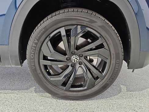 Used 2022 Volkswagen Atlas SE w/ Black Wheel Package AWD/4WD image 5