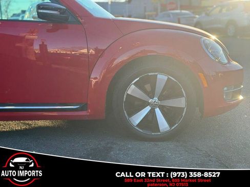 Used 2013 Volkswagen Beetle 2.0T image 4