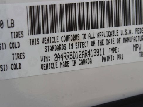 Used 2010 Chrysler Town & Country Touring FWD image 11
