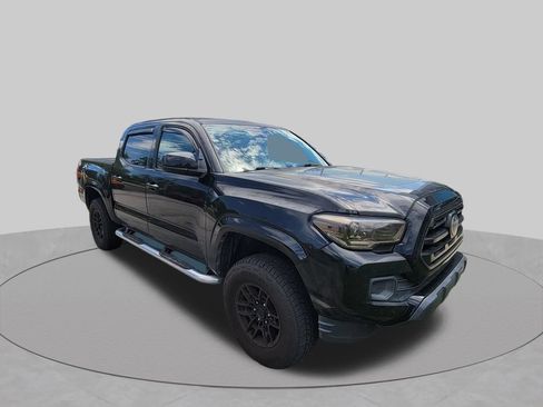 Used 2019 Toyota Tacoma SR w/ Four Season Floor Mat Package AWD/4WD image 1