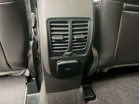 Used 2017 Ford Escape Titanium AWD/4WD image 13
