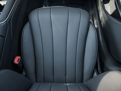 New 2026 Mercedes-Benz E 350 4MATIC Sedan image 31