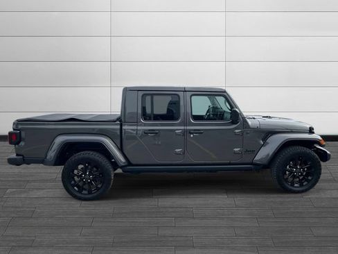 Used 2024 Jeep Gladiator Sport AWD/4WD image 3