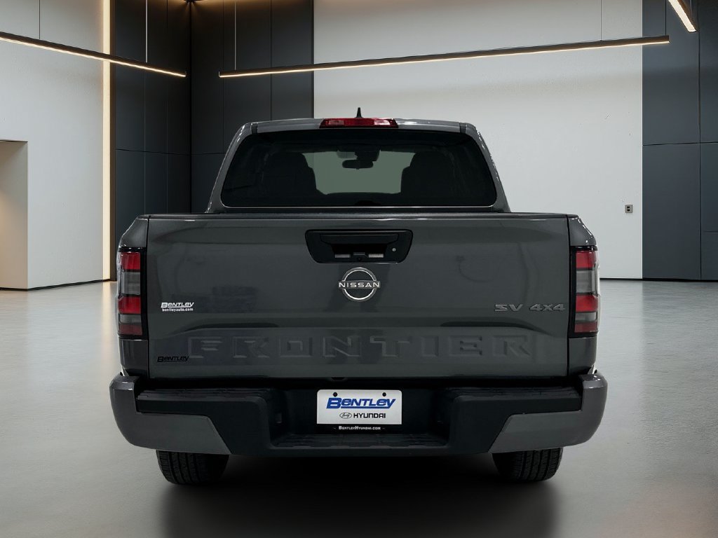 Used 2023 Nissan Frontier SV AWD/4WD image 5